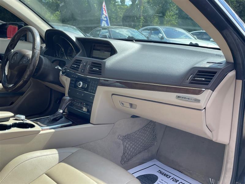 2010 Mercedes Benz E 350 photo 25