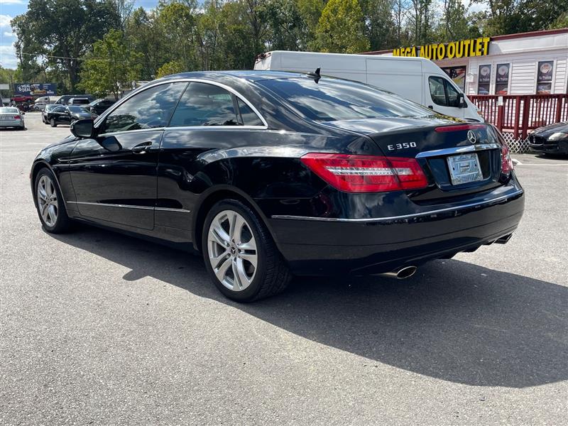 2010 Mercedes Benz E 350 photo 2