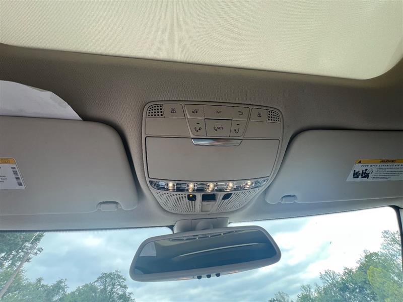 2018 Mercedes Benz C 300 photo 11