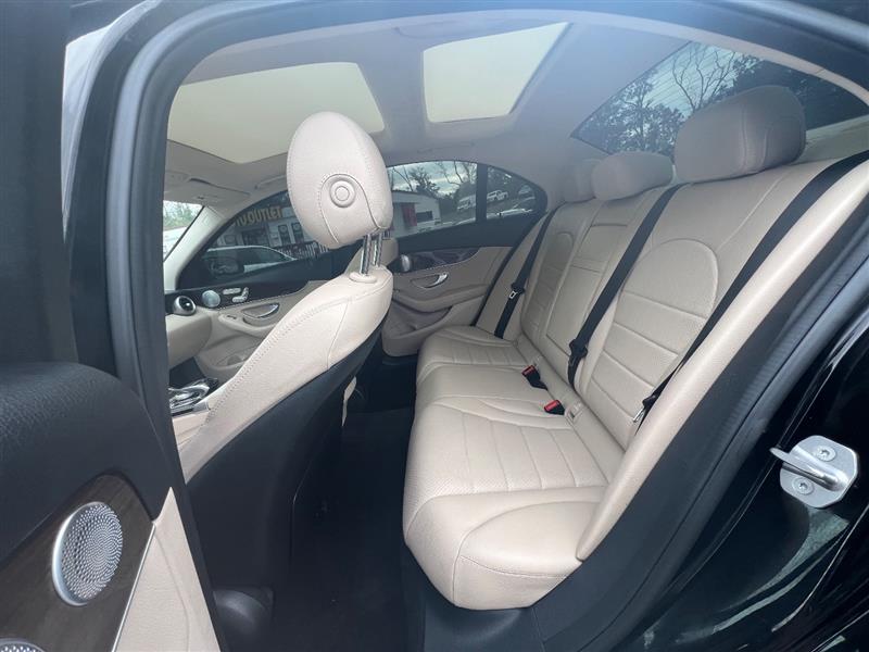 2018 Mercedes Benz C 300 photo 13