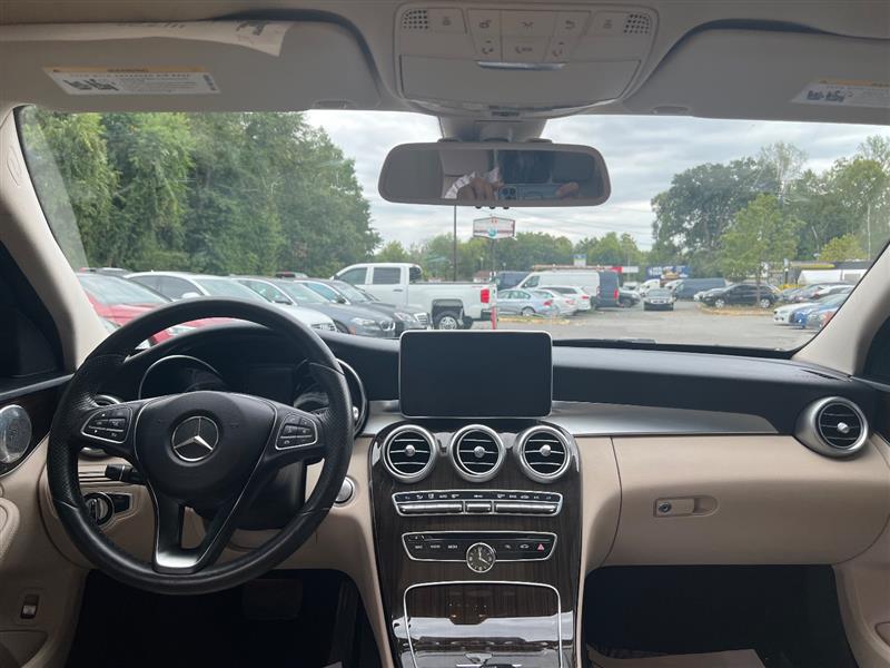 2018 Mercedes Benz C 300 photo 6