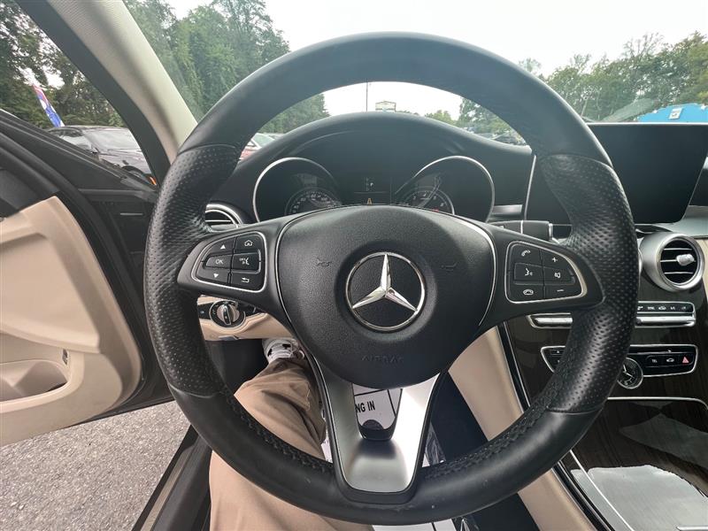 2018 Mercedes Benz C 300 photo 9