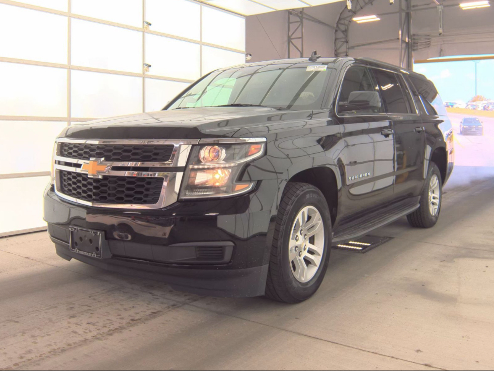 2017 Chevrolet Suburban LT's photo