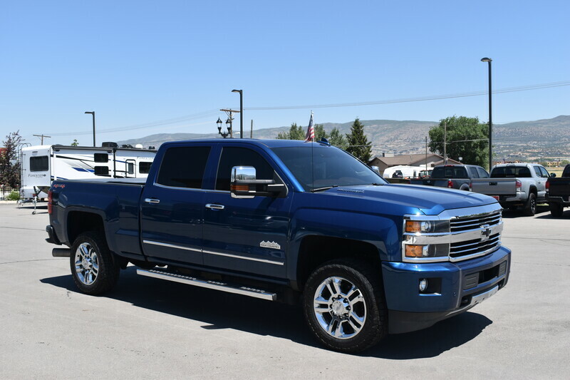2015 CHEVROLET Silverado 2500HD Built After Aug 14 High Country
