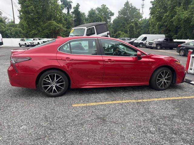 2021 TOYOTA CAMRY SE
