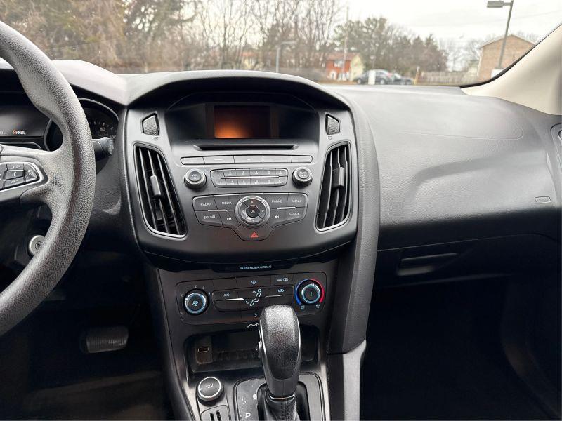 2015 FORD FOCUS S Sedan 4D