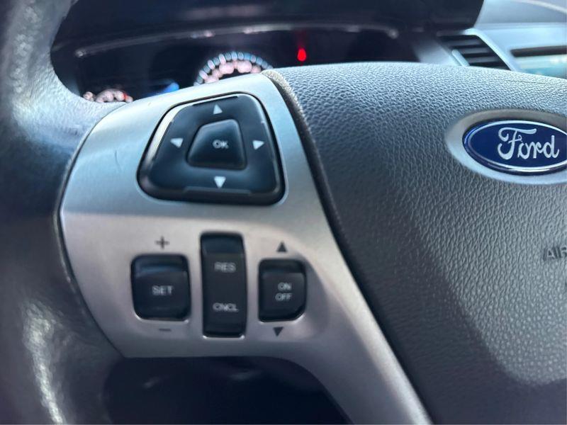 2015 FORD TAURUS SEL Sedan 4D