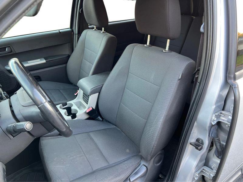 2012 FORD ESCAPE XLT Sport Utility 4D