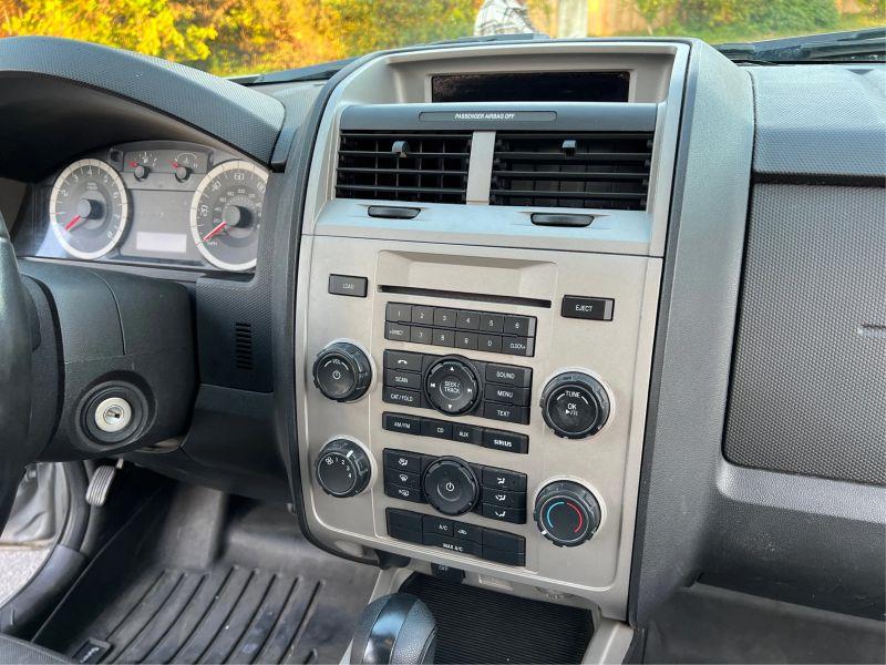 2012 FORD ESCAPE XLT Sport Utility 4D