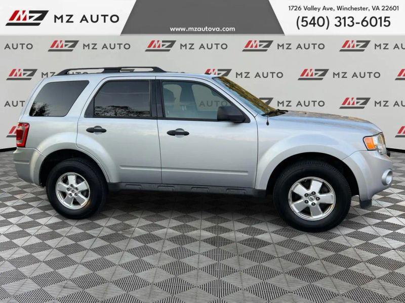 2012 FORD ESCAPE XLT Sport Utility 4D