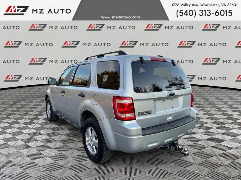 2012 FORD ESCAPE XLT Sport Utility 4D