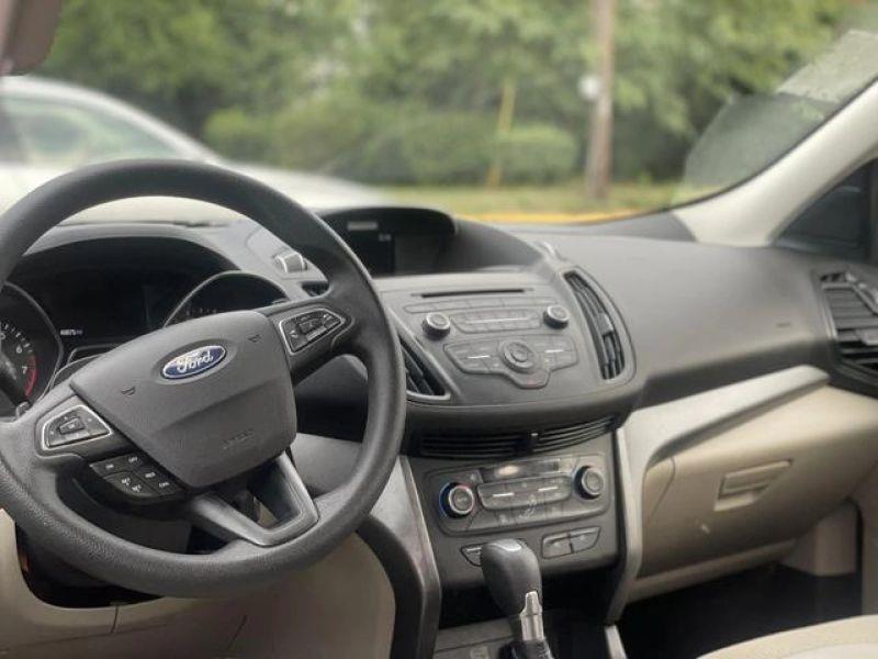 2017 FORD ESCAPE SE SPORT UTILITY 4D