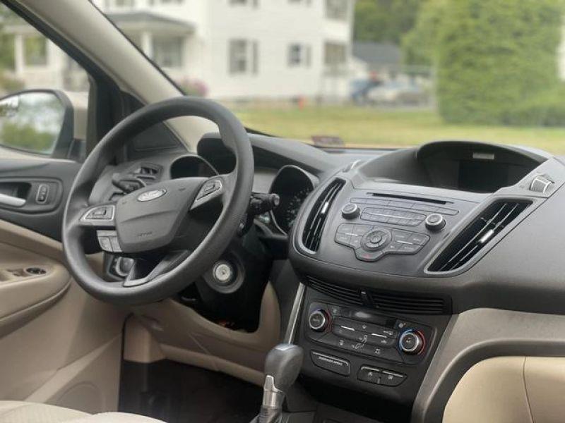 2017 FORD ESCAPE SE SPORT UTILITY 4D