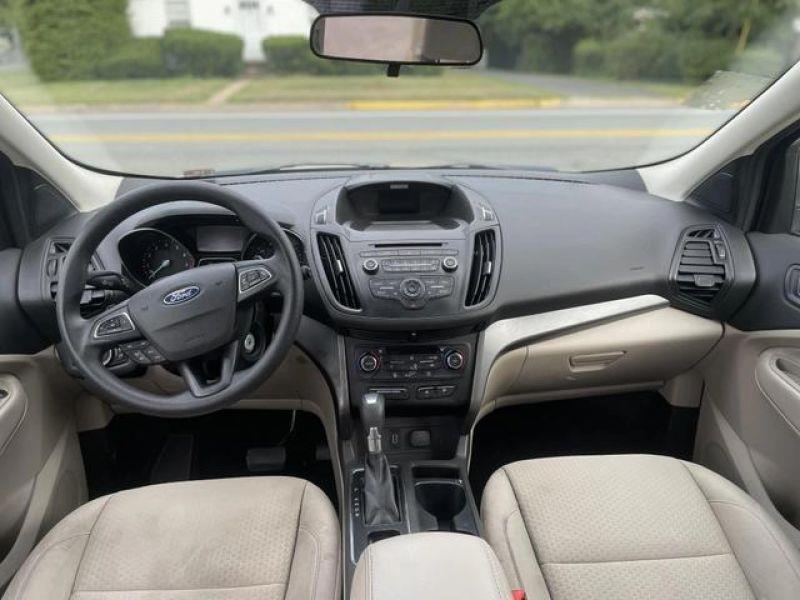 2017 FORD ESCAPE SE SPORT UTILITY 4D