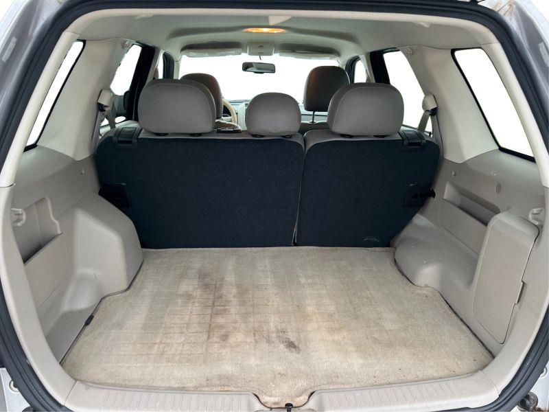 2009 FORD ESCAPE XLT Sport Utility 4D