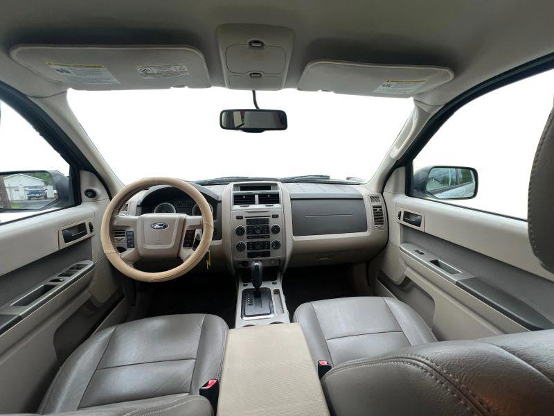 2009 FORD ESCAPE XLT Sport Utility 4D