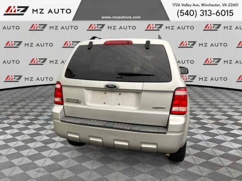 2009 FORD ESCAPE XLT Sport Utility 4D