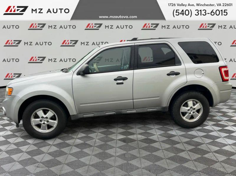 2009 FORD ESCAPE XLT Sport Utility 4D