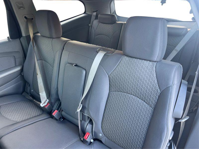 2012 CHEVROLET TRAVERSE LS Sport Utility 4D