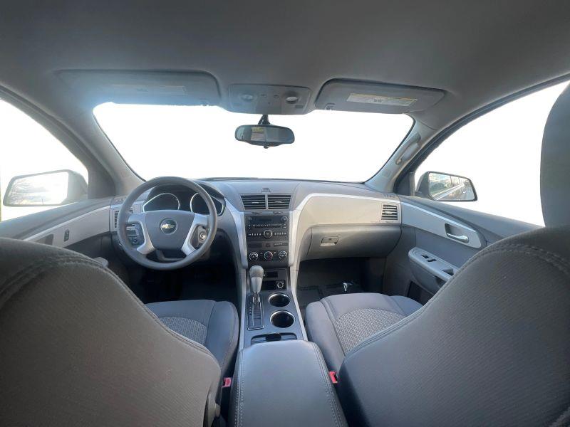 2012 CHEVROLET TRAVERSE LS Sport Utility 4D