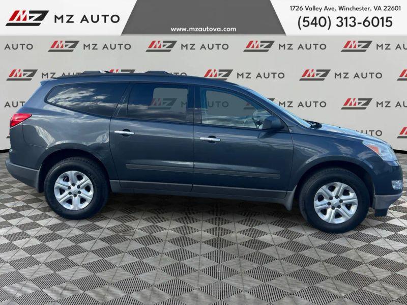 2012 CHEVROLET TRAVERSE LS Sport Utility 4D