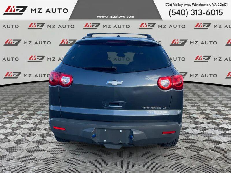 2012 CHEVROLET TRAVERSE LS Sport Utility 4D