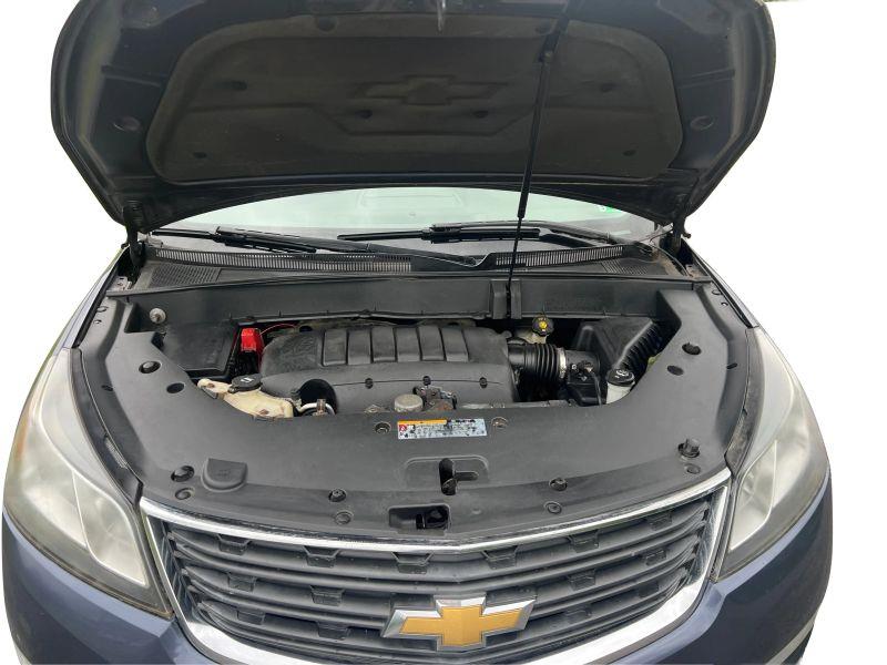 2013 CHEVROLET TRAVERSE LS Sport Utility 4D