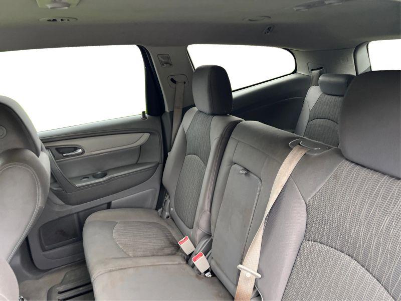 2013 CHEVROLET TRAVERSE LS Sport Utility 4D