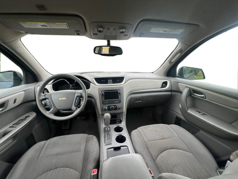 2013 CHEVROLET TRAVERSE LS Sport Utility 4D