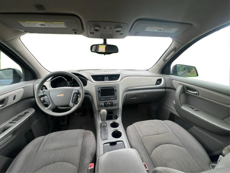 2013 CHEVROLET TRAVERSE LS Sport Utility 4D