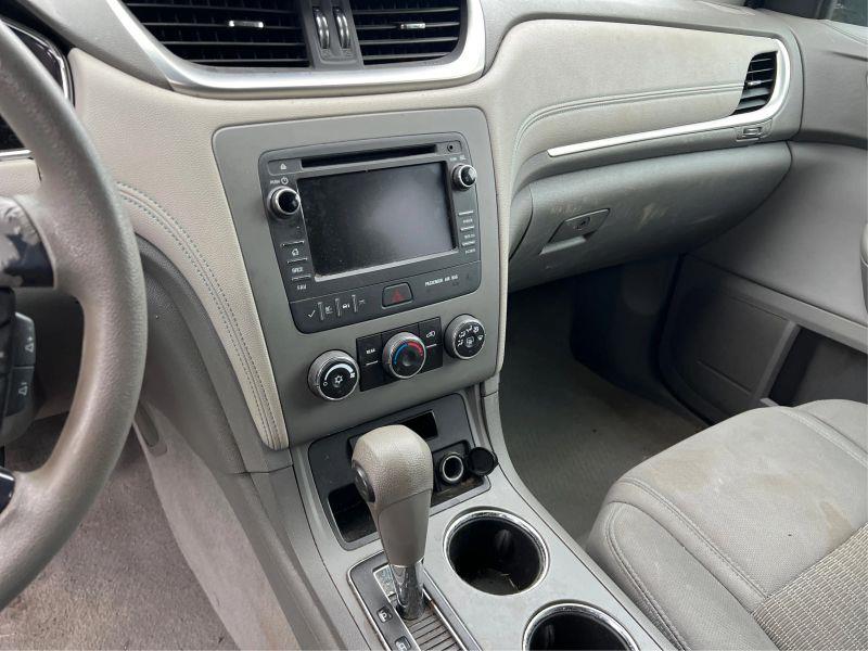 2013 CHEVROLET TRAVERSE LS Sport Utility 4D