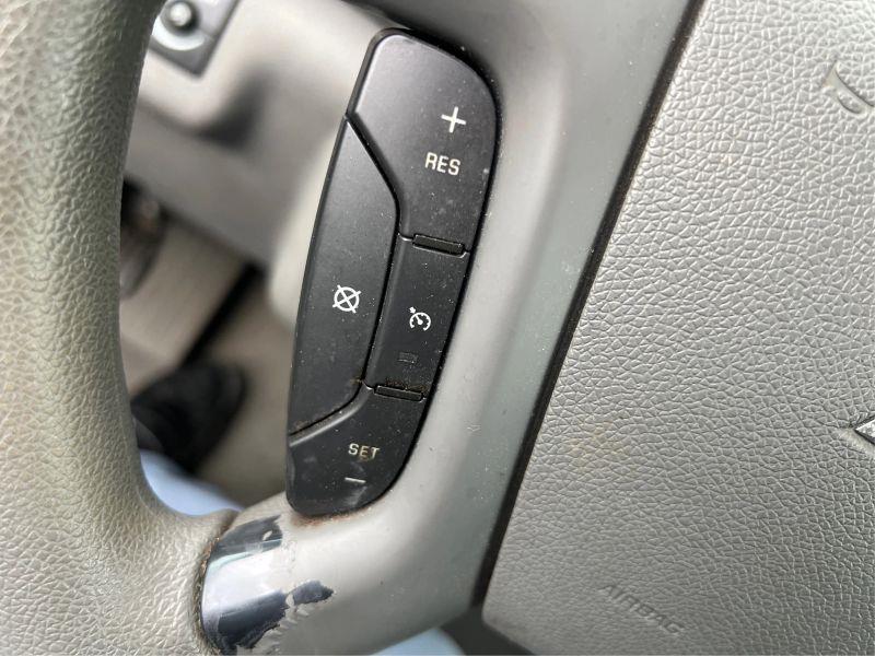 2013 CHEVROLET TRAVERSE LS Sport Utility 4D