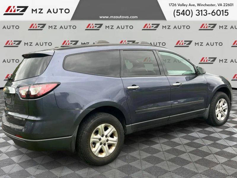 2013 CHEVROLET TRAVERSE LS Sport Utility 4D