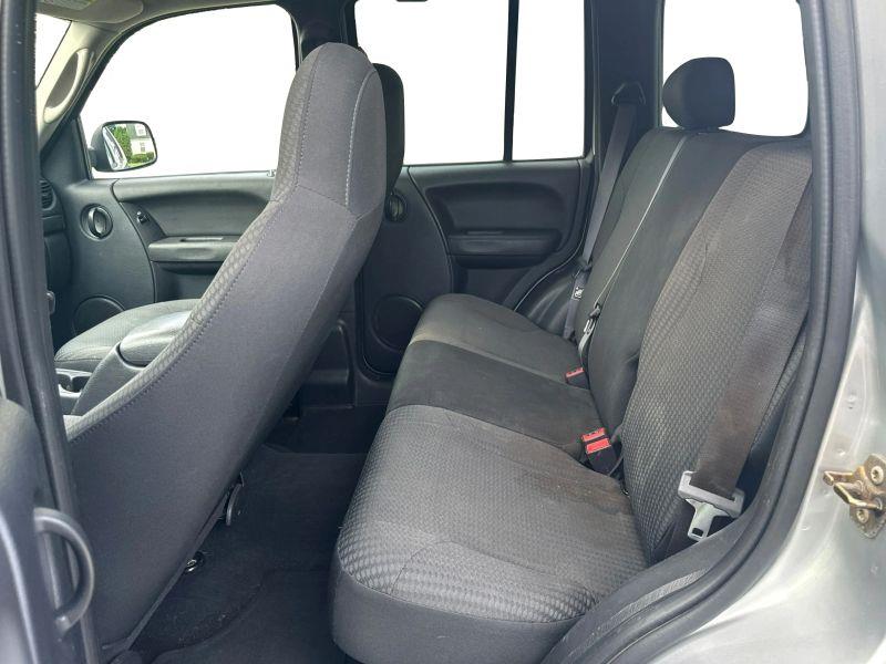 2003 JEEP LIBERTY SPORT UTILITY 4D