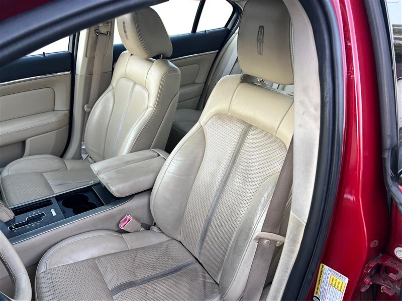 2009 LINCOLN MKS Sedan 4D