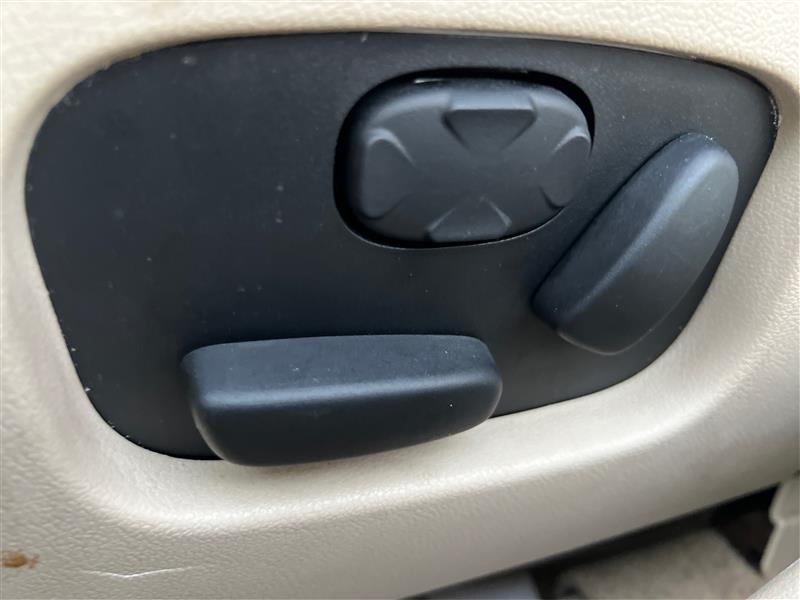 2009 LINCOLN MKS Sedan 4D