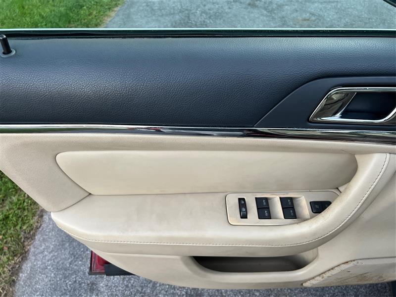 2009 LINCOLN MKS Sedan 4D