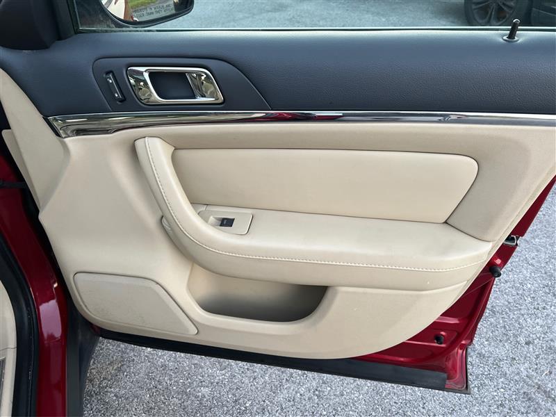 2009 LINCOLN MKS Sedan 4D