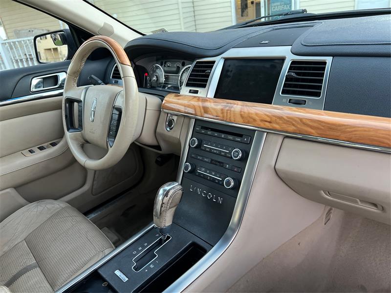 2009 LINCOLN MKS Sedan 4D