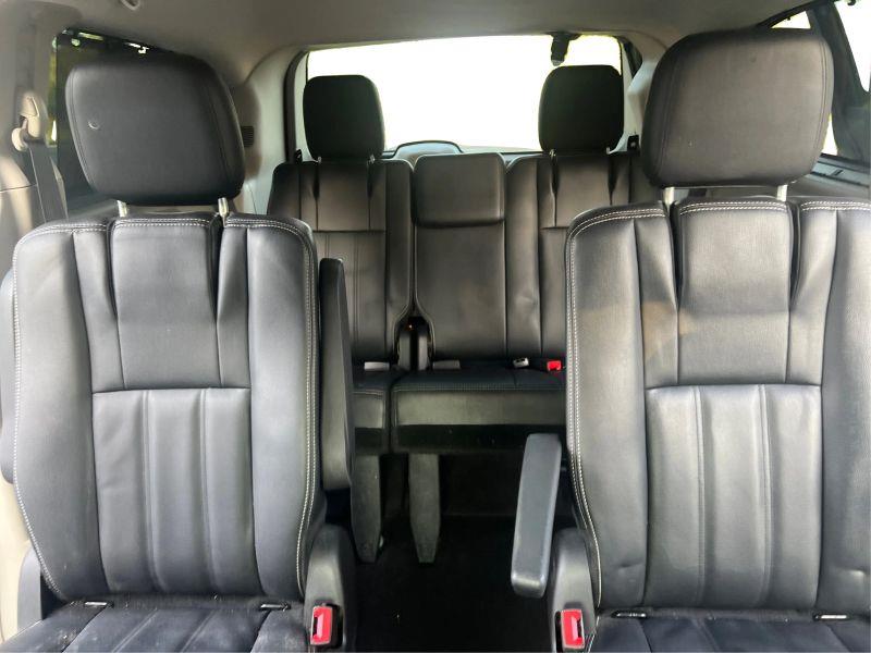 2016 CHRYSLER TOWN & COUNTRY TOURING MINIVAN 4D