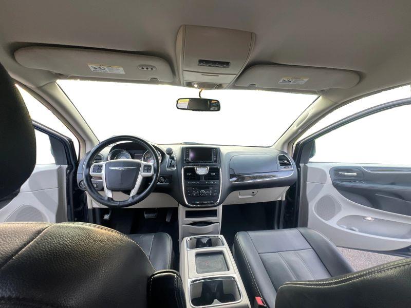 2016 CHRYSLER TOWN & COUNTRY TOURING MINIVAN 4D