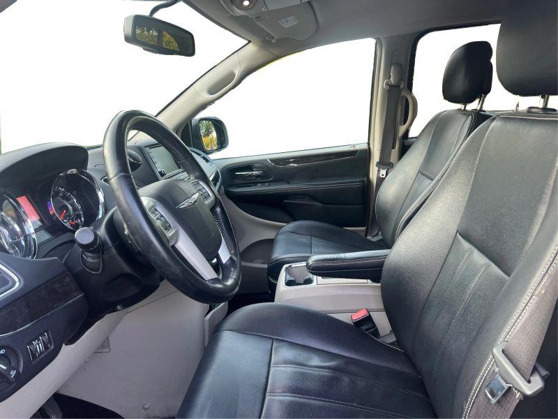 2016 CHRYSLER TOWN & COUNTRY TOURING MINIVAN 4D