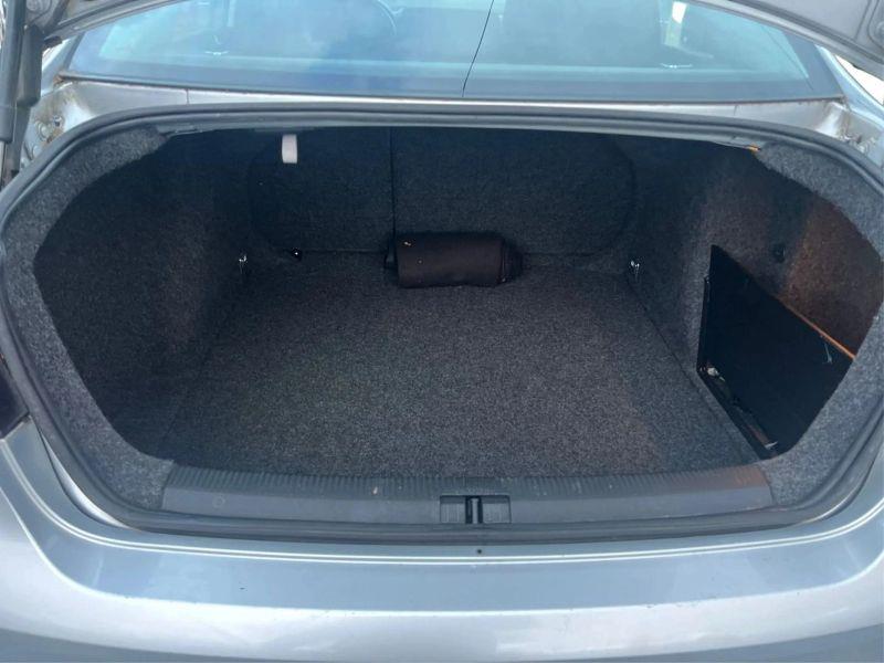 2006 VOLKSWAGEN JETTA 2.5 Value Edition Sedan 4D