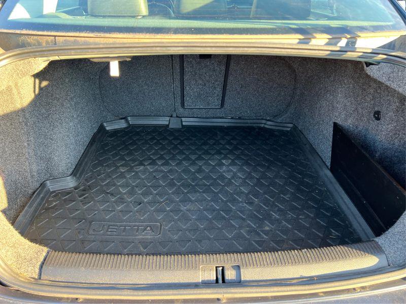 2009 VOLKSWAGEN JETTA SE Sedan 4D