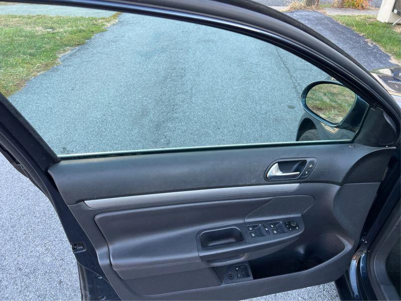 2009 VOLKSWAGEN JETTA SE Sedan 4D