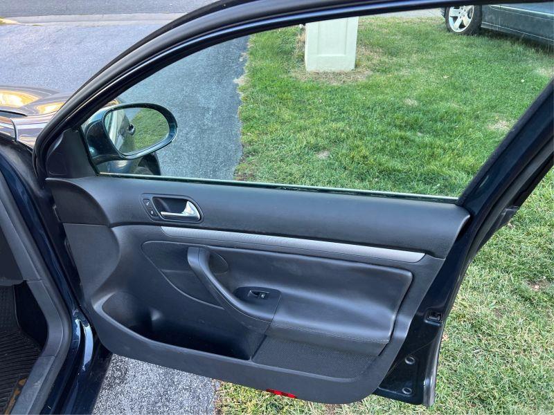 2009 VOLKSWAGEN JETTA SE Sedan 4D