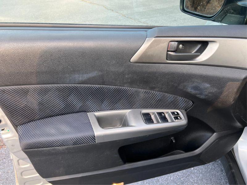 2009 SUBARU FORESTER X Sport Utility 4D
