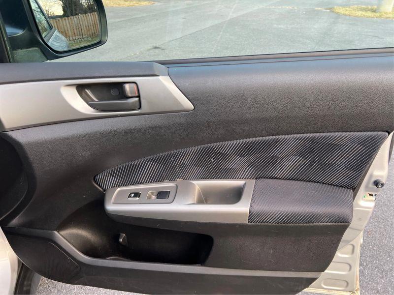 2009 SUBARU FORESTER X Sport Utility 4D