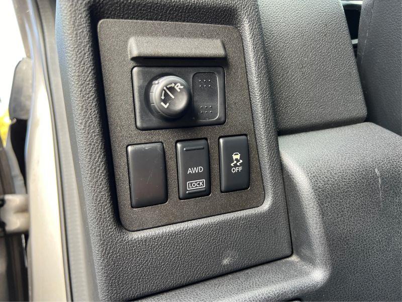 2011 NISSAN ROGUE S Krom Edition Sport Utility 4D