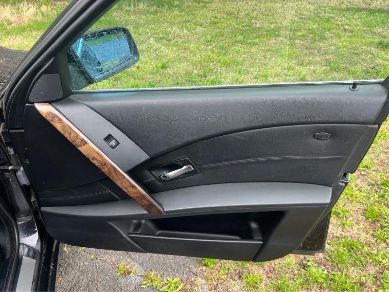 2005 BMW 5 SERIES 525i Sedan 4D